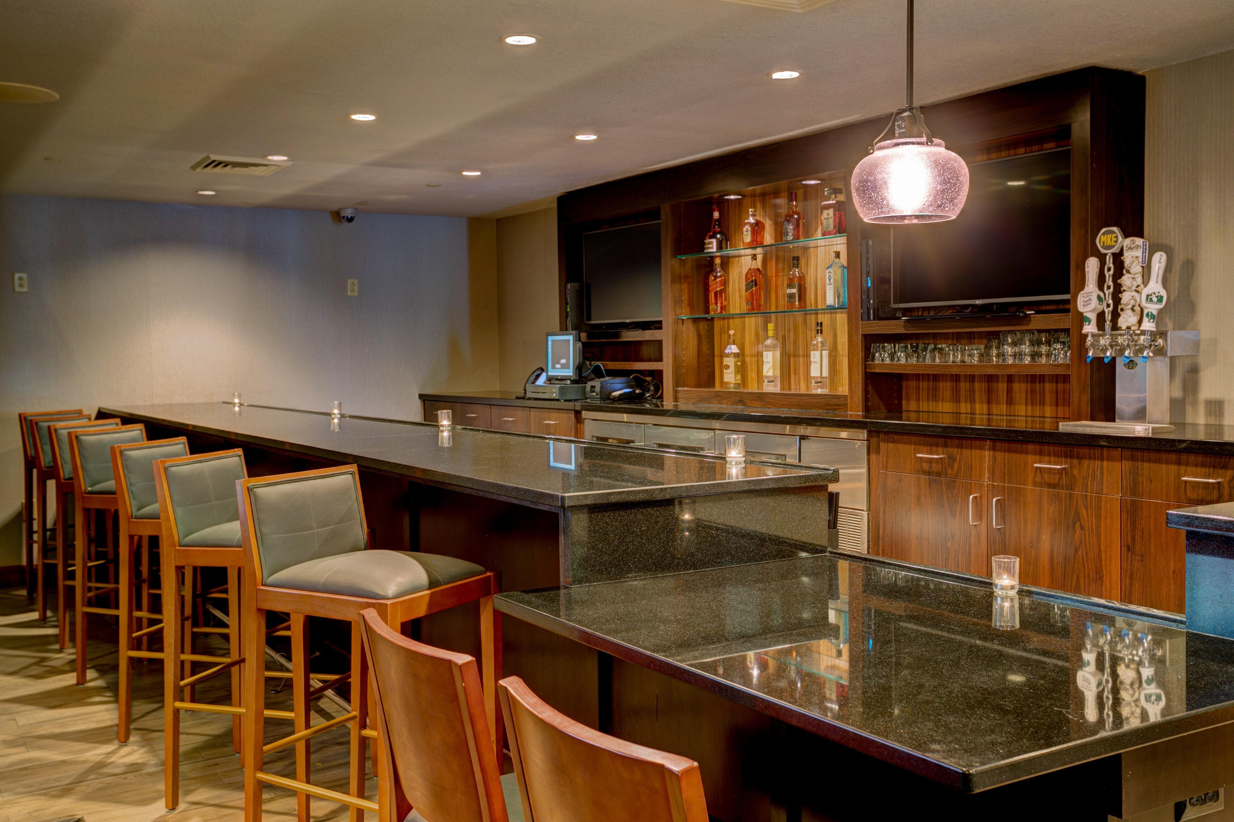 Holiday Inn Milwaukee Airport By Ihg Buitenkant foto