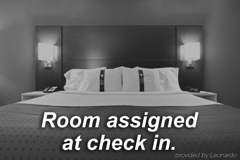 Holiday Inn Milwaukee Airport By Ihg Buitenkant foto