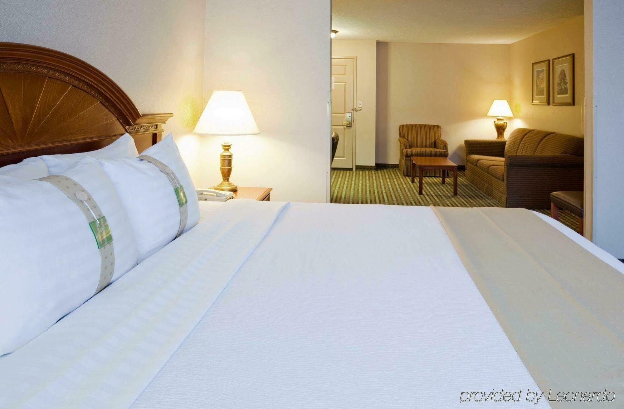 Holiday Inn Milwaukee Airport By Ihg Buitenkant foto